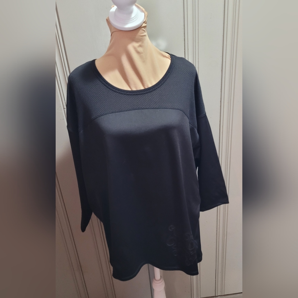 Disney Parks Mickey Mouse NWT Black Athletic Performance Fabric Top Size M/L